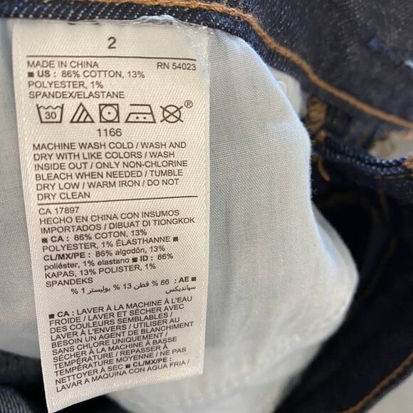 Old Navy Skinny Jeans Dark Wash size 2 - Picture 6 of 7